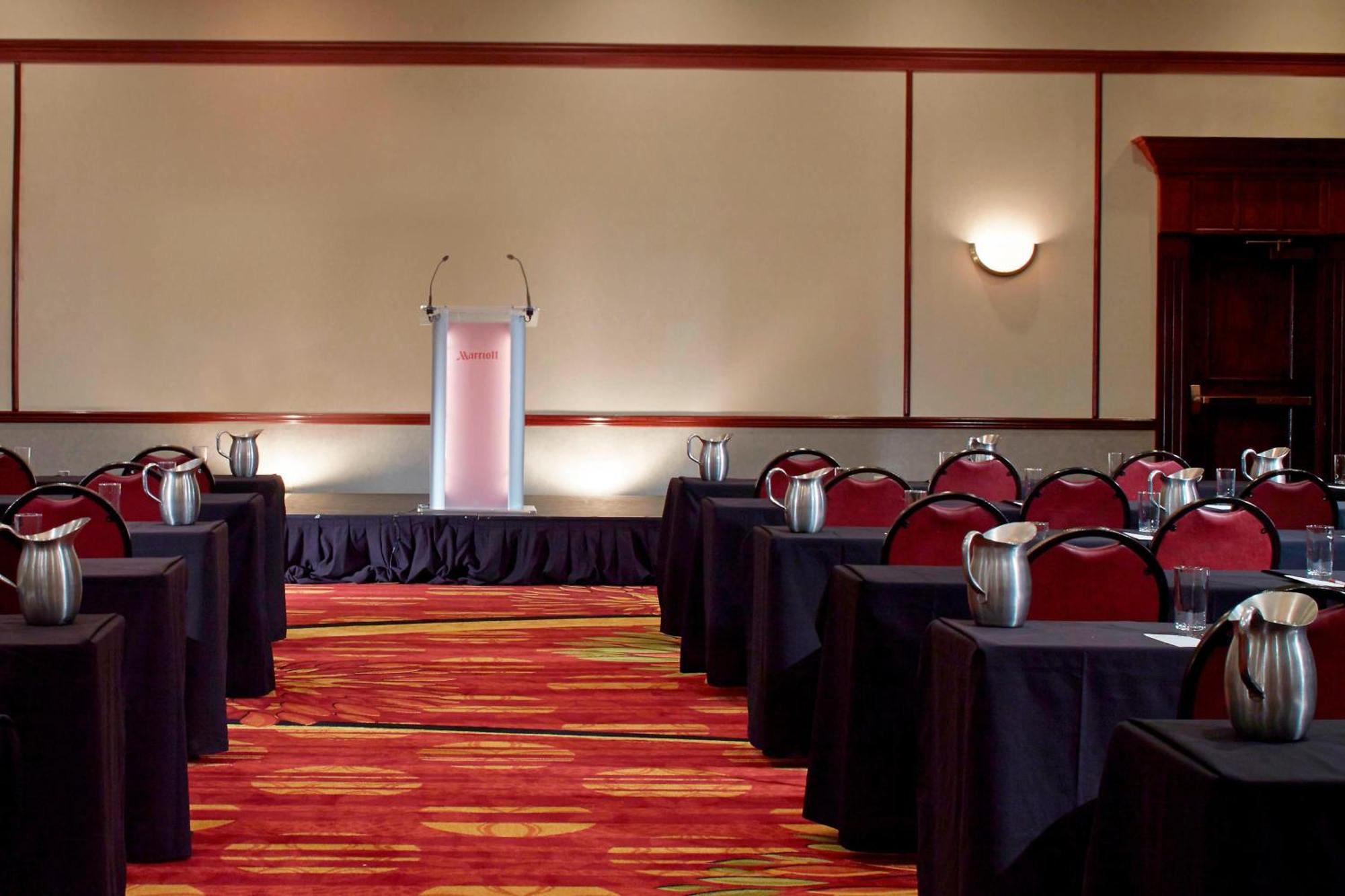 Marriott Cincinnati North Уэст-Честер Экстерьер фото